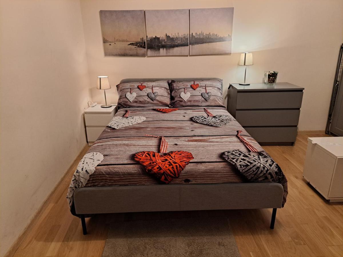 Residenza Marvasi 10 Apartment Caserta Bagian luar foto
